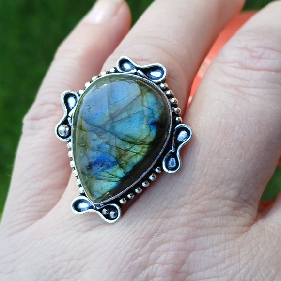 ***Sale*** New Labradorite 925 Silver Ring. - Picture 3 of 14